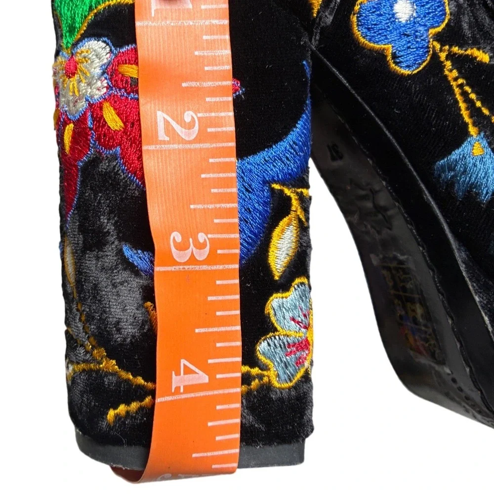 Alice + Olivia Embroidered Velvet Platform Mary Jane Block Heel Pumps EU 37 US 7